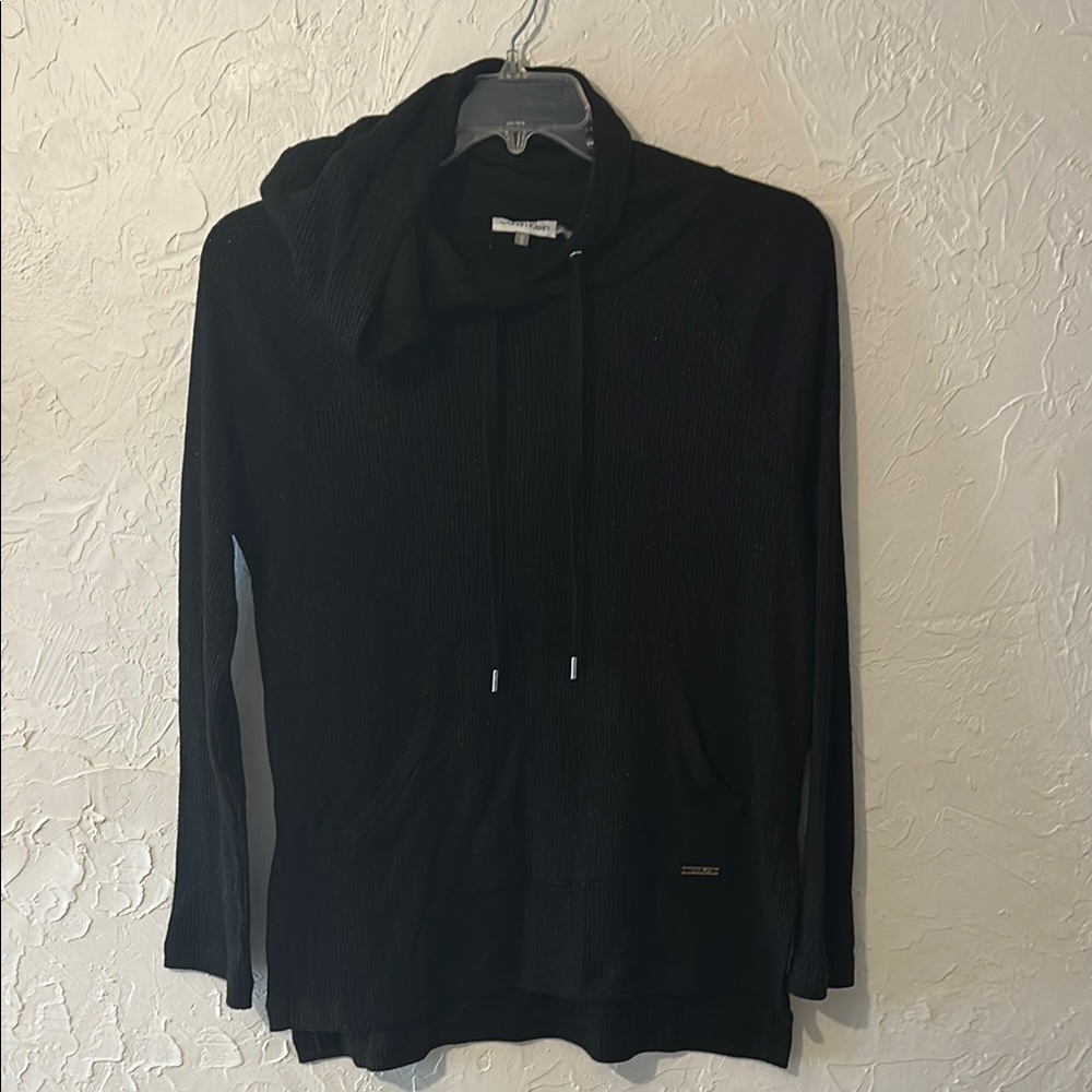 Calvin Klein
Women's Black Hoodie Top